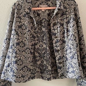 Chico’s size 3 up waist jacket